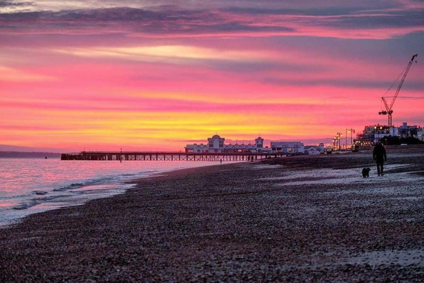 Air Maison - Stunning Beach Front Apartment Portsmouth Exteriör bild